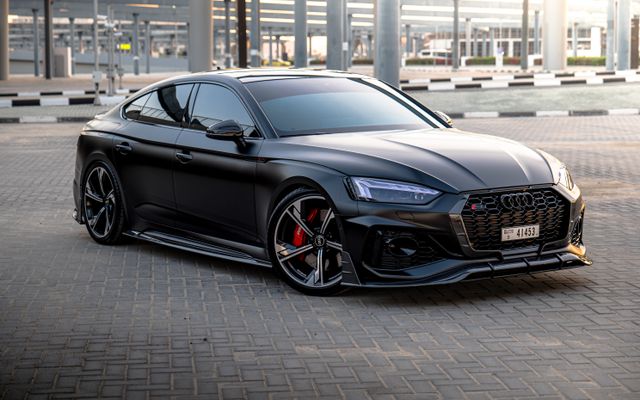 Audi RS5 Carbon Edition - image 4