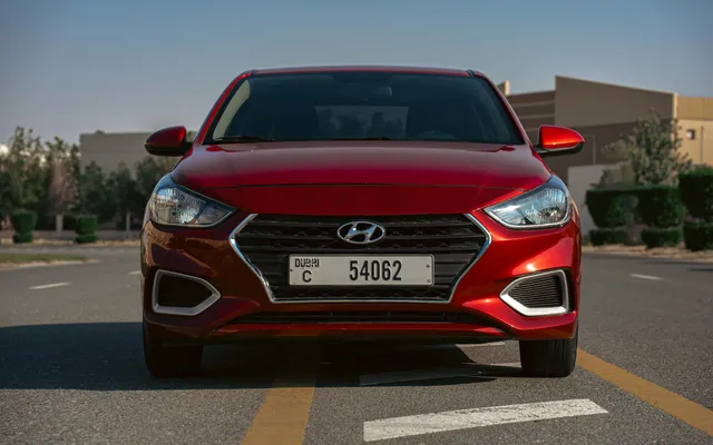 HYUNDAI ACCENT - image 2