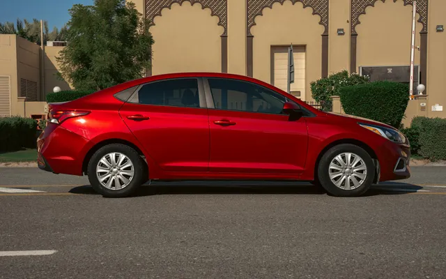 HYUNDAI ACCENT - image 3