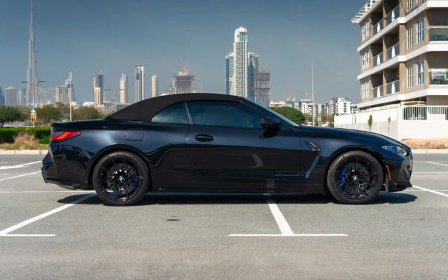 BMW M4 Competition Convertible - image 4