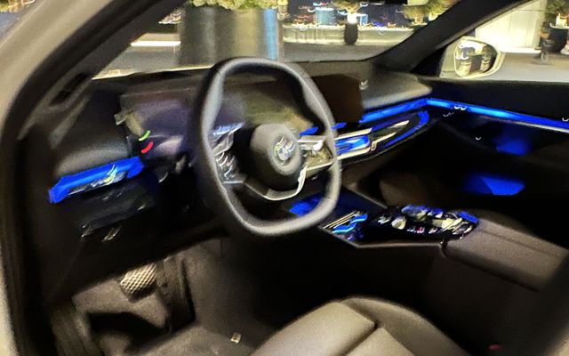 BMW 520i - image 4