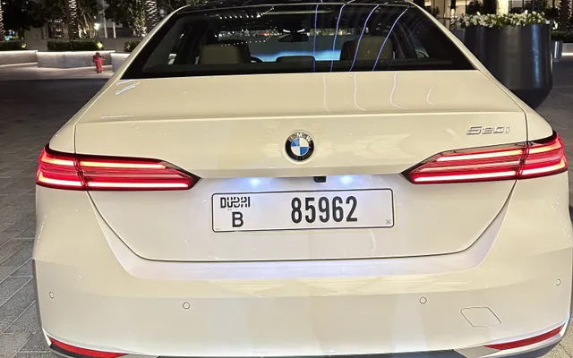 BMW 520i - image 3