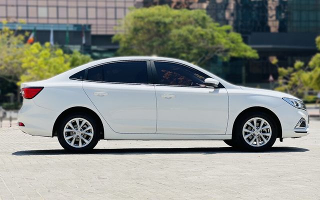 MG 5 - image 2