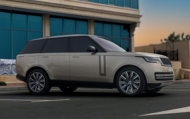 Range Rover HSE - image 1
