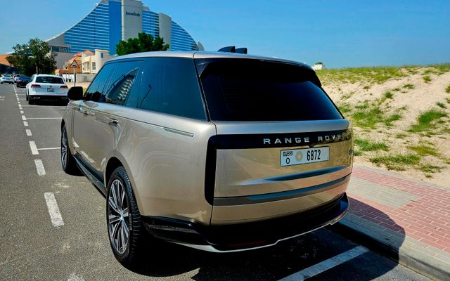 Range Rover HSE - image 2