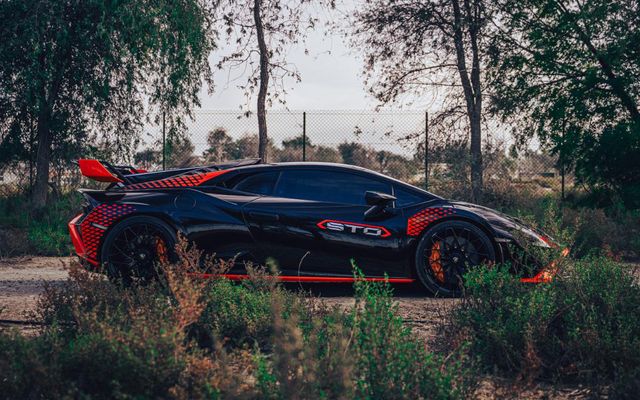 Lamborghini  Huracan STO - image 2