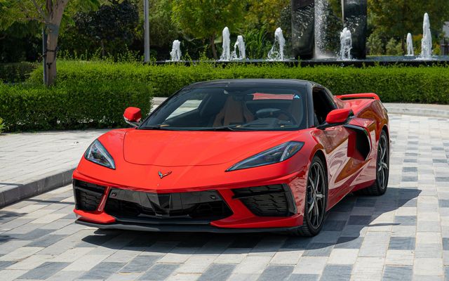 Chevrolet Corvette C8 - image 1