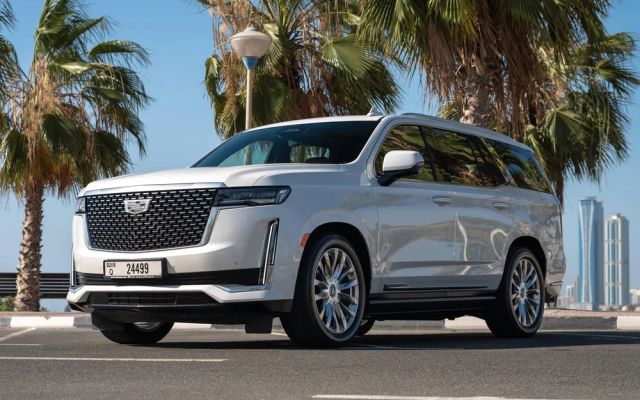 CADILLAC ESCALADE - image 1