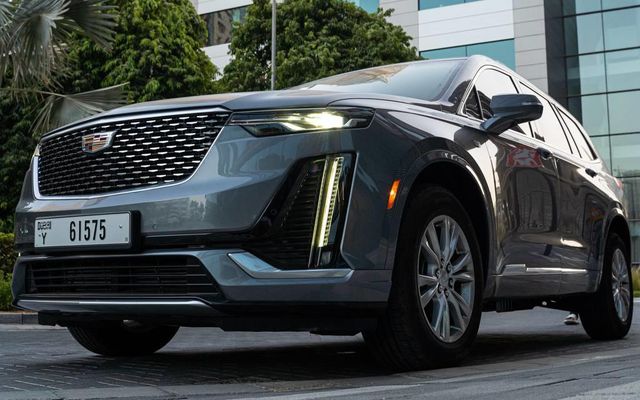 Cadillac  XT6 - image 2