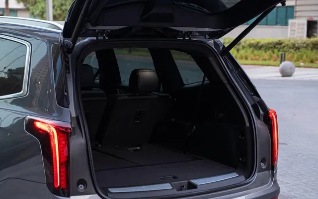 Cadillac  XT6 - image 4