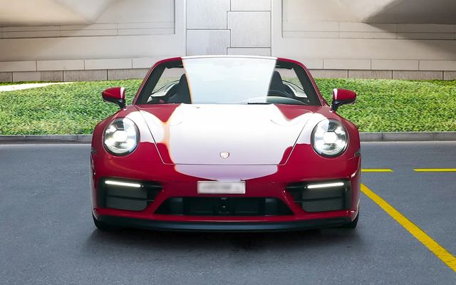 Porsche 911 Carrera 4 GTS - image 3