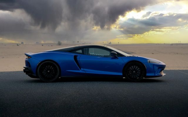 MCLAREN GT - image 2