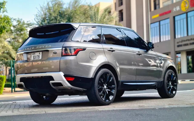 RANGE ROVER SPORT - image 2