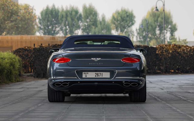 Bentley GT Convertible 2023 – Picture 3