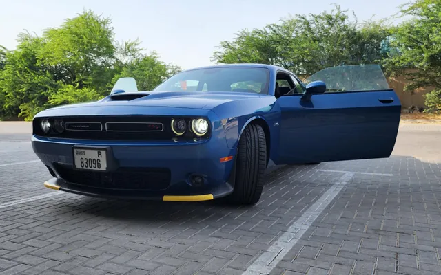 Dodge Challenger - image 1