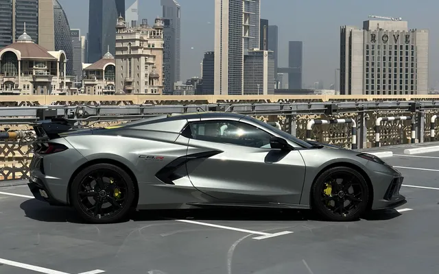 Chevrolet Corvette C8 - image 2