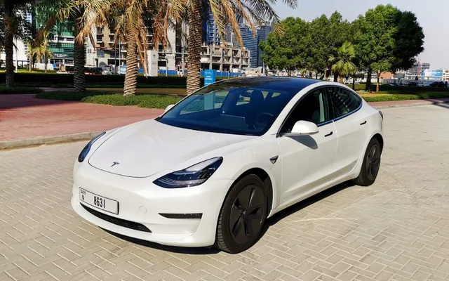 Tesla Model 3 – Picture 1