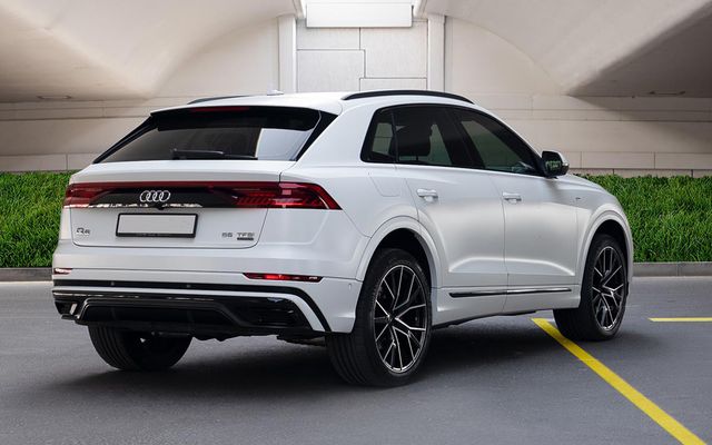 AUDI Q8 - image 4