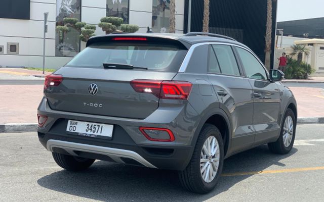 VOLKSWAGEN T-ROC - image 4