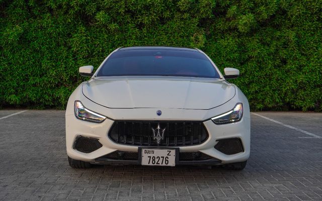 Maserati Ghibli S - image 2