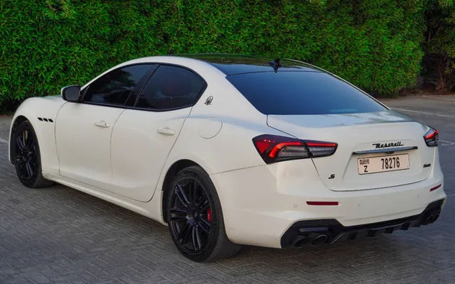 Maserati Ghibli S - image 4
