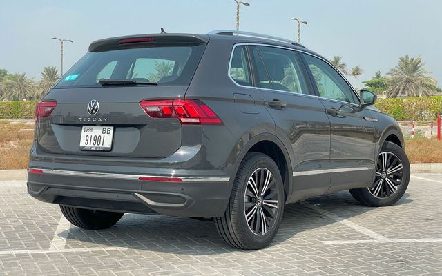 VOLKSWAGEN TIGUAN - image 4