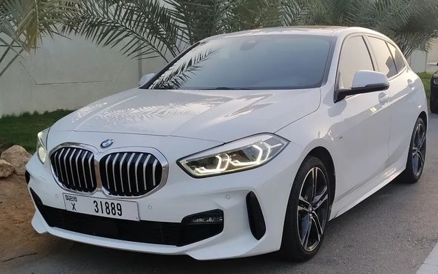 BMW 120 - image 1