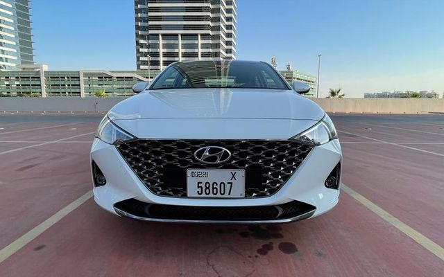 Hyundai Accent - image 2