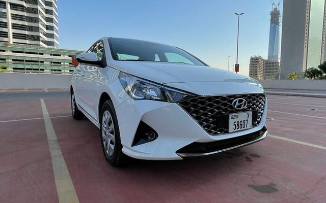 Hyundai Accent - image 3