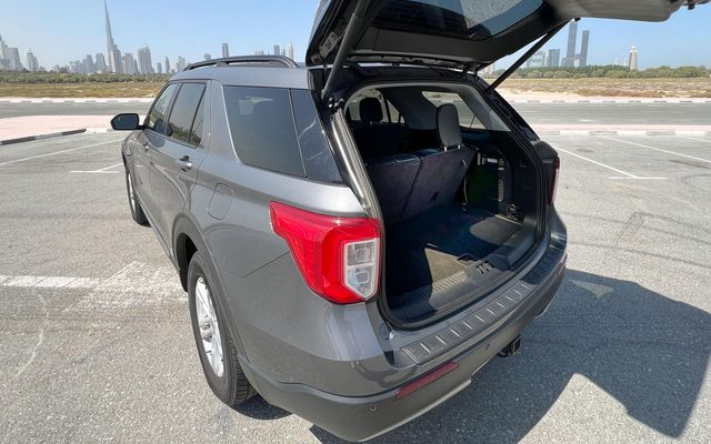 Ford Explorer - image 4