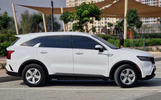 Kia SORENTO - image 4