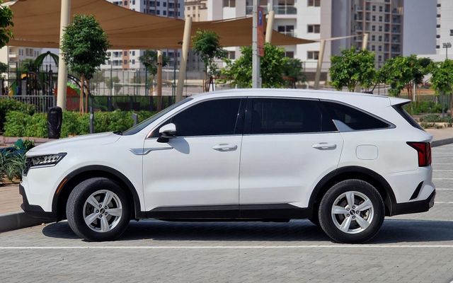 Kia SORENTO - image 2