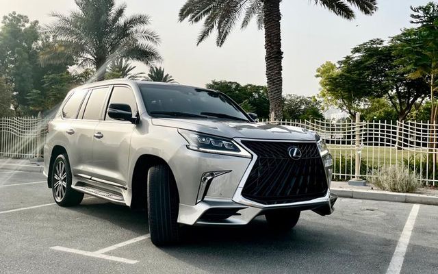 LEXUS LX 600 - image 1