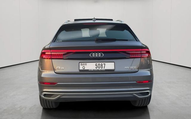 AUDI Q8 - image 3