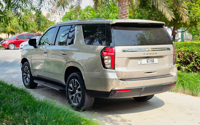 CHEVROLET TAHOE - image 3