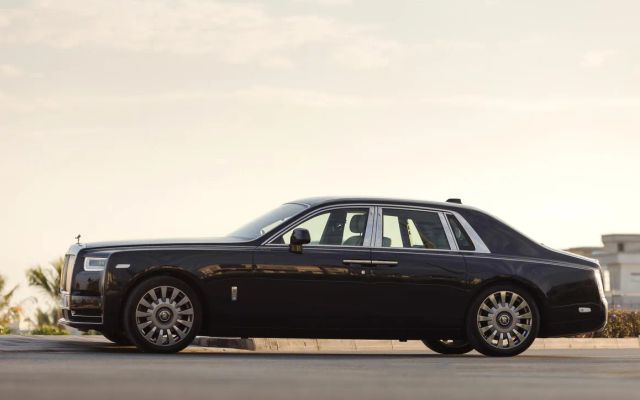 Rolls Royce Phantom - image 2