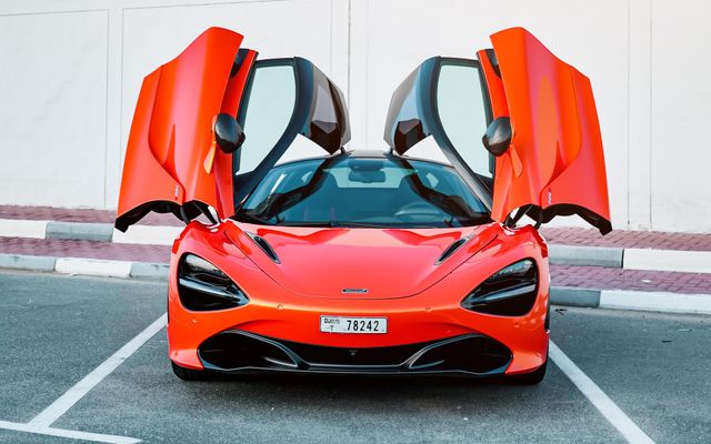 MCLAREN 720 S – Picture 1