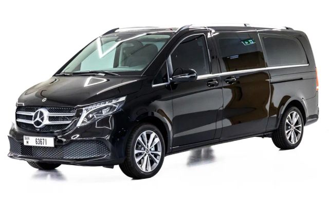 Mercedes V250 - image 1