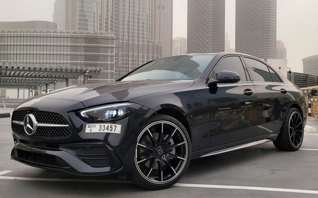 Mercedes C300 4 Door - image 2
