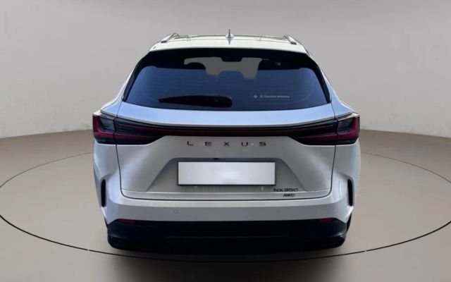 Lexus NX350 - image 4
