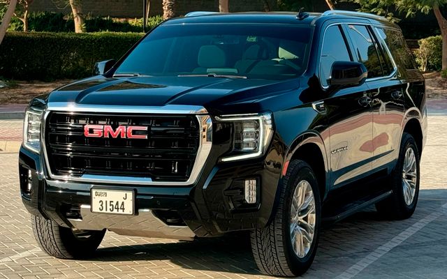 GMC Yukon 2024 - image 1
