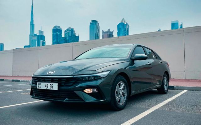 HYUNDAI ELANTRA - image 1