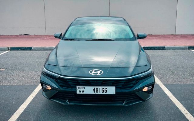 HYUNDAI ELANTRA - image 2