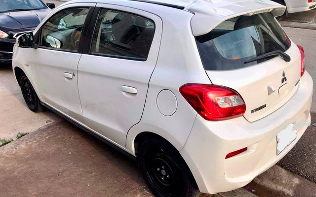 Mitsubishi Mirage - image 2