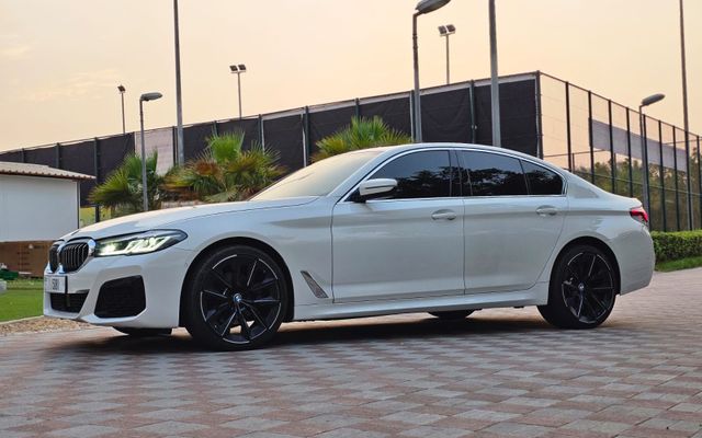 BMW 520 I - image 1