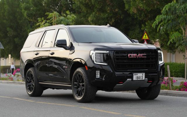 GMC Yukon - image 1