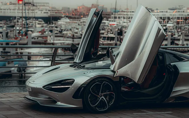 Mclaren 750s spyder 2024 - image 4