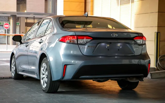 Toyota Corolla - image 3