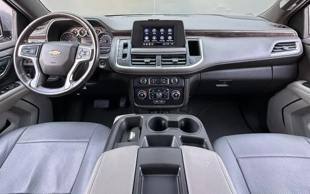 CHEVROLET TAHOE - image 4