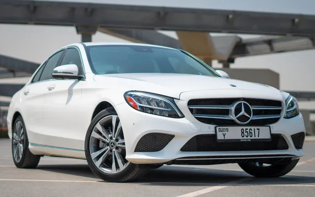 Mercedes C300 - image 4